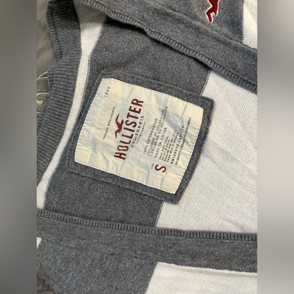 Hollister button up stripped cardigan - Picture 2 of 5